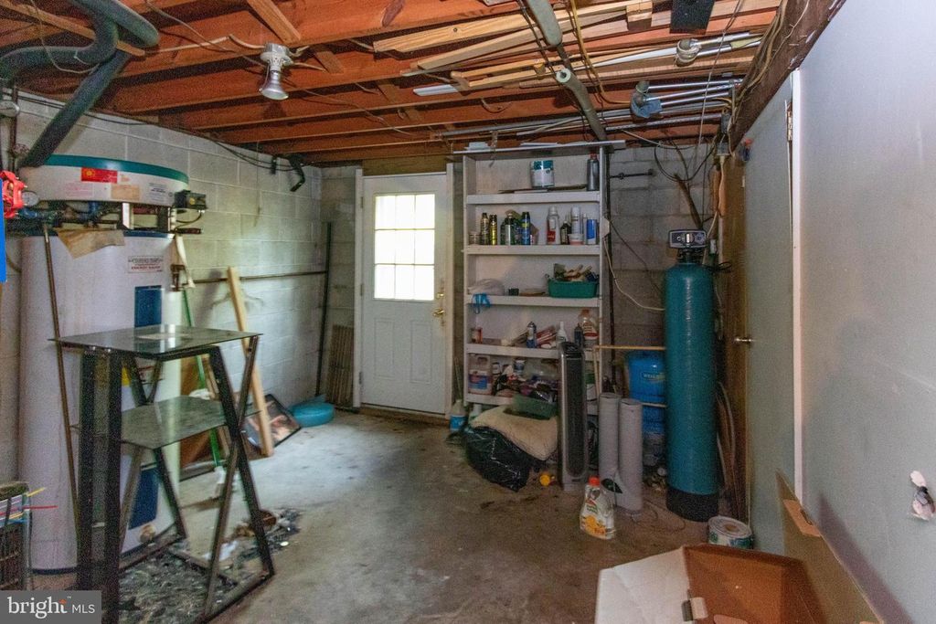 Image 38 of property listing at 1204 DICUS MILL RD, Millersville, MD 21108