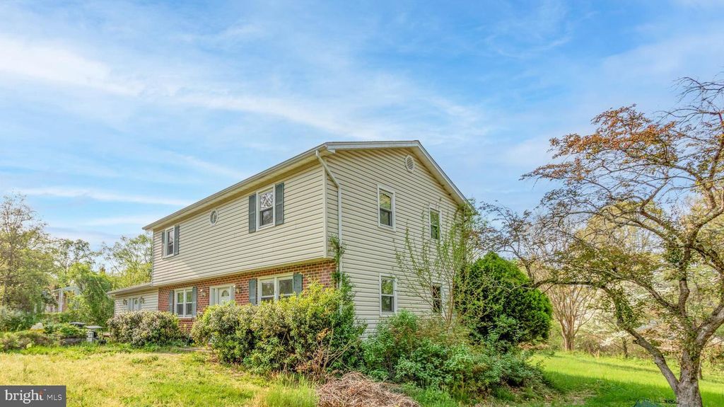 Image 41 of property listing at 1204 DICUS MILL RD, Millersville, MD 21108