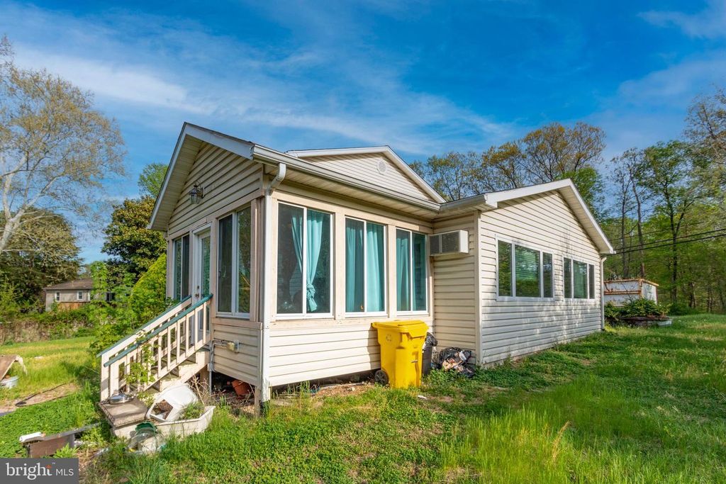 Image 42 of property listing at 1204 DICUS MILL RD, Millersville, MD 21108