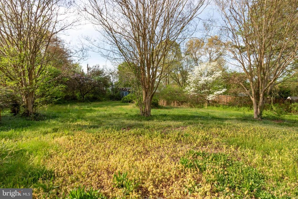 Image 52 of property listing at 1204 DICUS MILL RD, Millersville, MD 21108
