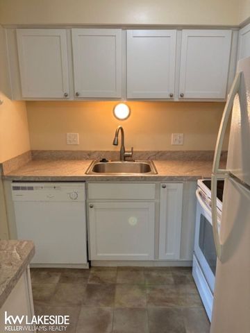 14231 Ivanhoe Drive, Sterling Heights, MI 48312