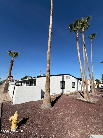 82 W SOUTHERN Avenue, Mesa, AZ 85210