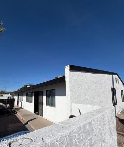 82 W SOUTHERN Avenue, Mesa, AZ 85210