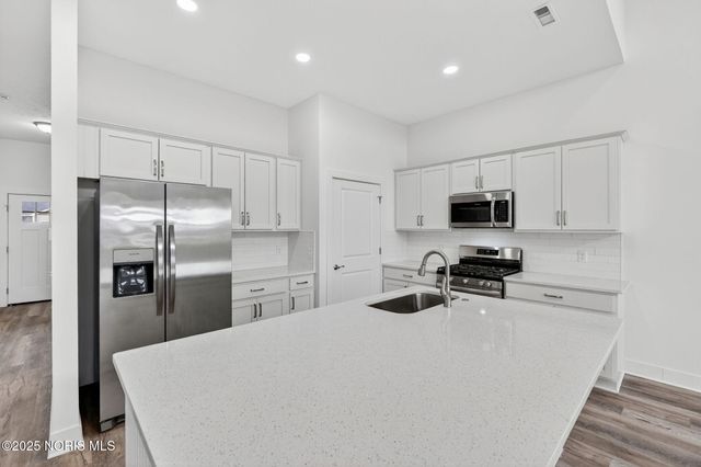 224 S Bridge Road, Northwood, OH 43619