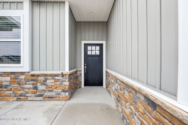 224 S Bridge Road, Northwood, OH 43619