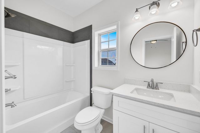 645 Woodrush Dr, Clarksville, TN 37040