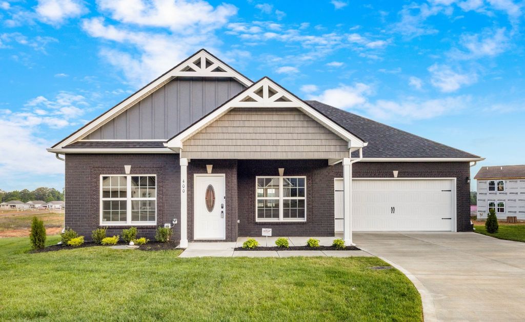 645 Woodrush Dr, Clarksville, TN 37040