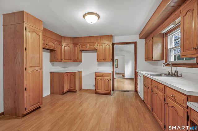 22 Tomlinson Road, Seymour, CT 06483