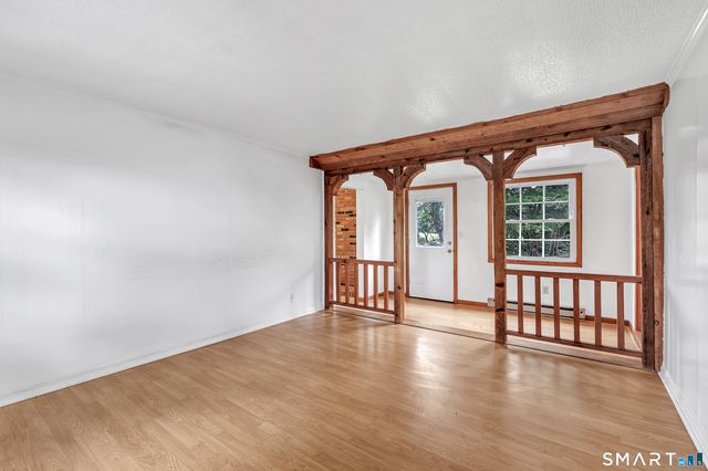 22 Tomlinson Road, Seymour, CT 06483