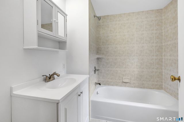22 Tomlinson Road, Seymour, CT 06483