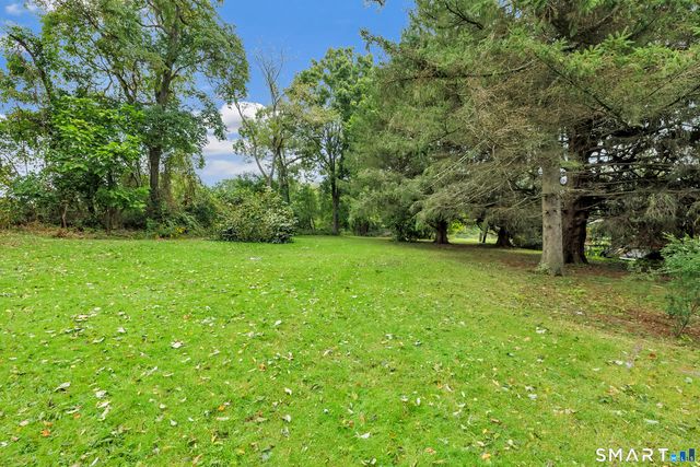 22 Tomlinson Road, Seymour, CT 06483