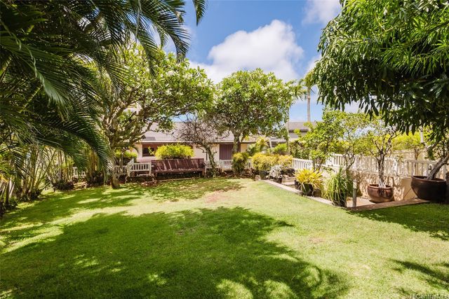 440 Maono Loop, Honolulu, HI 96821