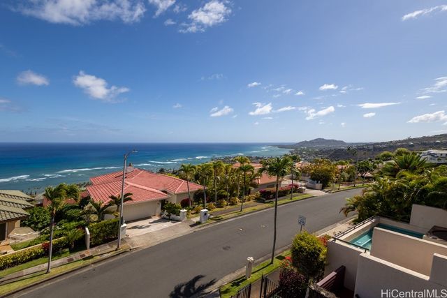 440 Maono Loop, Honolulu, HI 96821