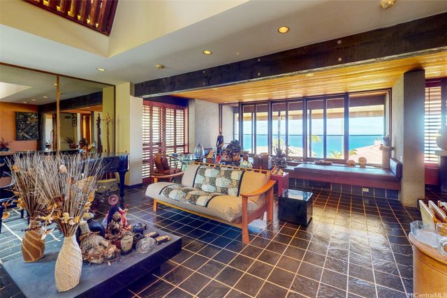 440 Maono Loop, Honolulu, HI 96821
