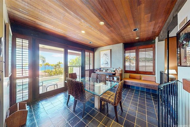 440 Maono Loop, Honolulu, HI 96821