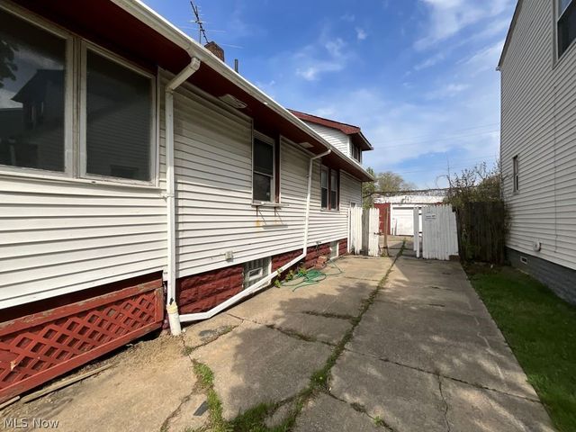 1257 E 170th Street, Cleveland, OH 44110