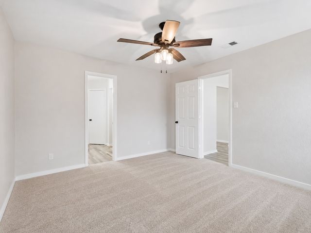 636 E Eubank Street, Mabank, TX 75147
