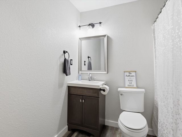 636 E Eubank Street, Mabank, TX 75147