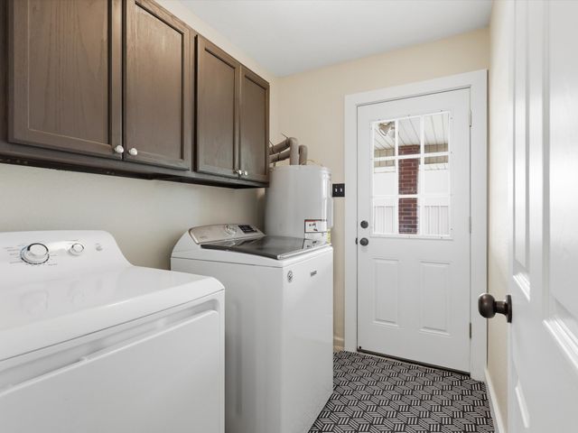 636 E Eubank Street, Mabank, TX 75147