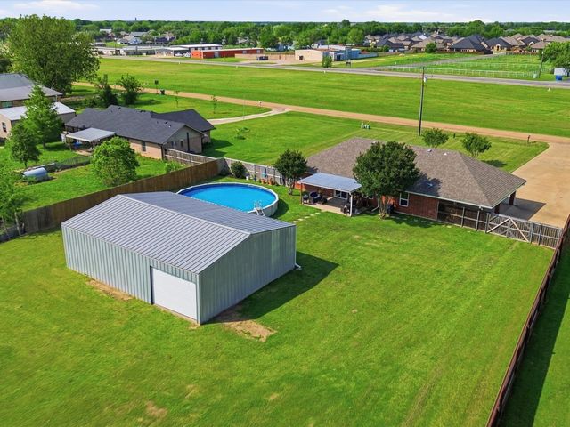 636 E Eubank Street, Mabank, TX 75147