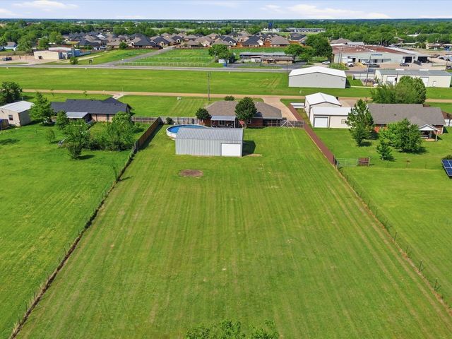 636 E Eubank Street, Mabank, TX 75147