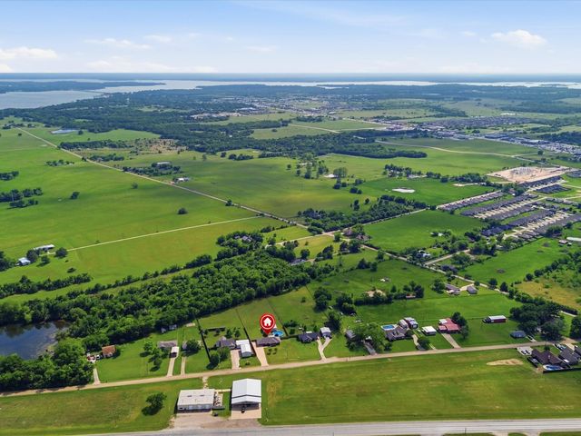 636 E Eubank Street, Mabank, TX 75147