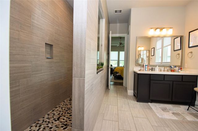 4143 Shackleton Court, Iowa Colony, TX 77583