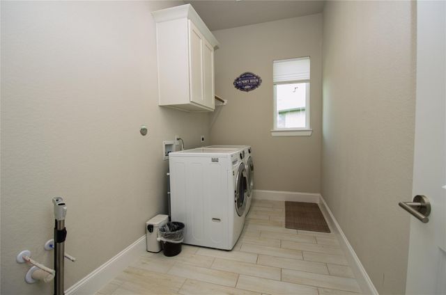 4143 Shackleton Court, Iowa Colony, TX 77583