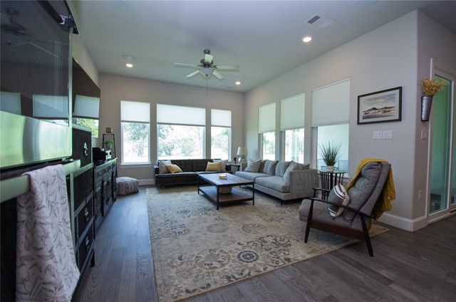 4143 Shackleton Court, Iowa Colony, TX 77583