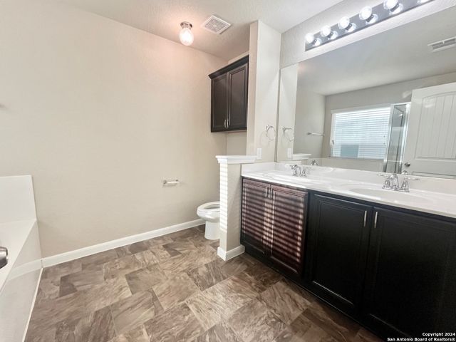 738 Great Oaks, New Braunfels, TX 78130