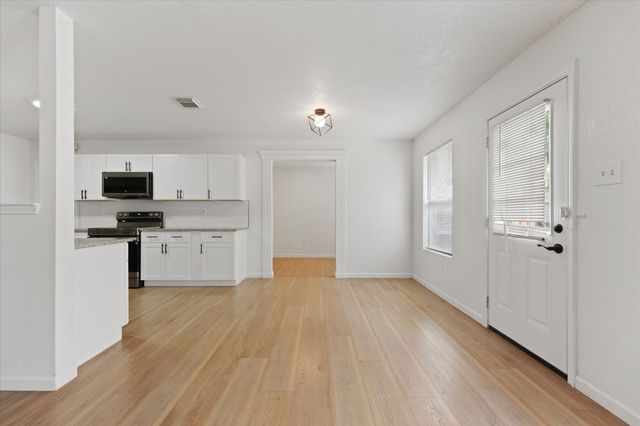 702 Lowe Drive, Cedar Hill, TX 75104