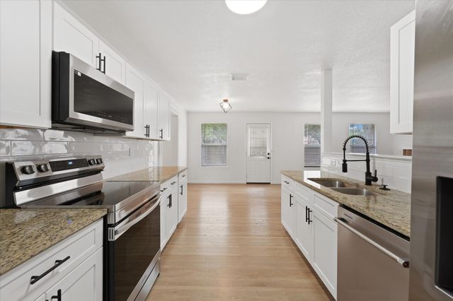 702 Lowe Drive, Cedar Hill, TX 75104