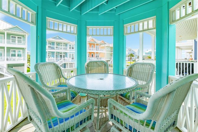 3819 Conch, Galveston, TX 77554