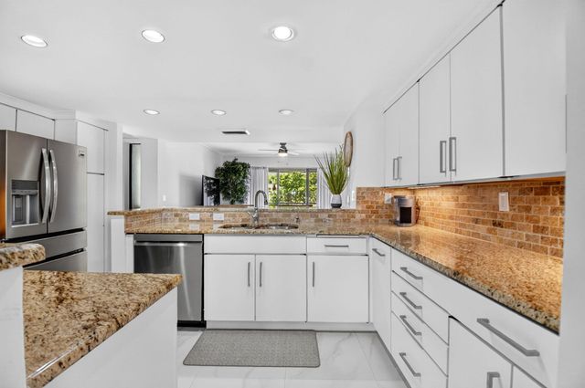 1149 Marine Way E G3L, North Palm Beach, FL 33408