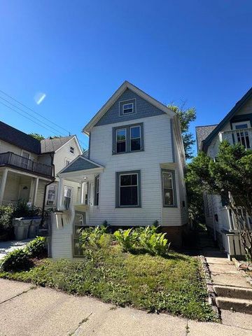 1711 E Belleview PLACE, Milwaukee, WI 53211