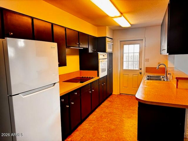 133 E DEL RIO Drive, Tempe, AZ 85282