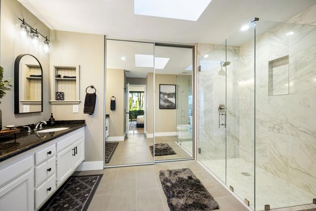 146 Las Lomas, Palm Desert, CA 92260