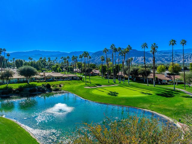 146 Las Lomas, Palm Desert, CA 92260