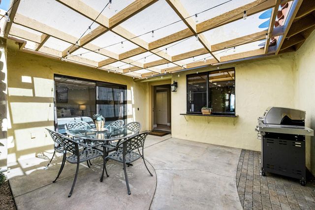 146 Las Lomas, Palm Desert, CA 92260