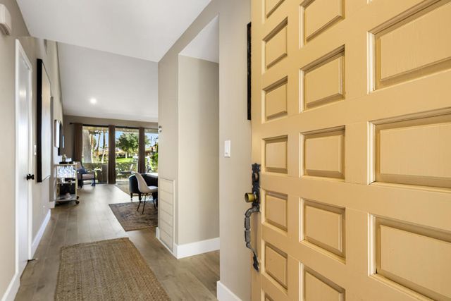 146 Las Lomas, Palm Desert, CA 92260