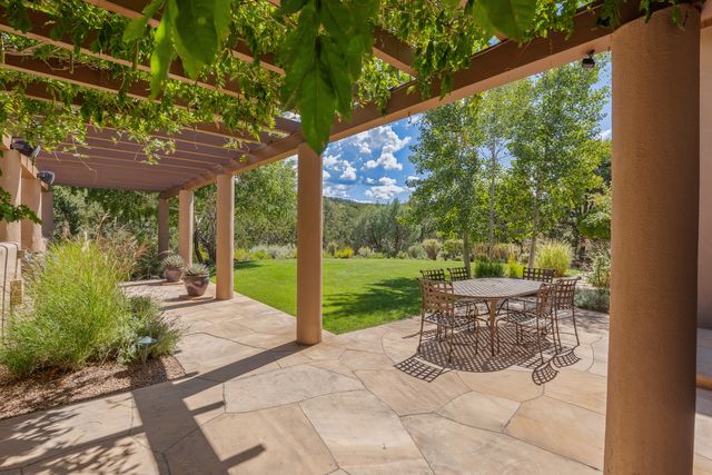 409 Brownell Howland Road, Santa Fe, NM 87501
