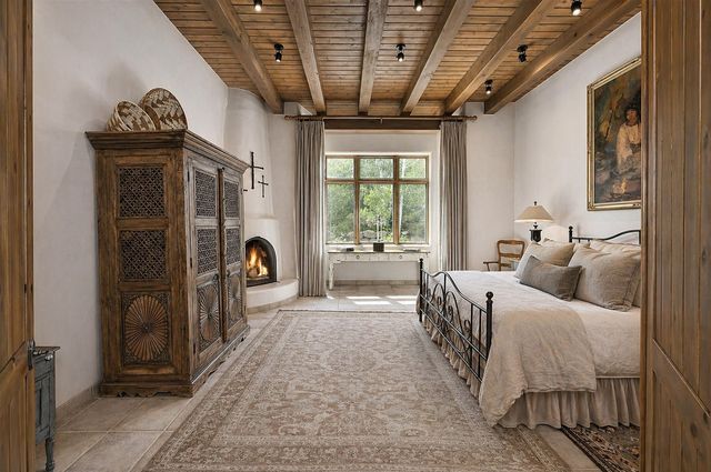 409 Brownell Howland Road, Santa Fe, NM 87501