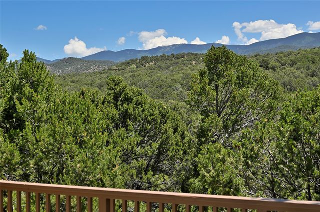 409 Brownell Howland Road, Santa Fe, NM 87501