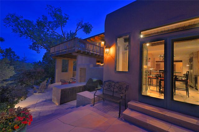 409 Brownell Howland Road, Santa Fe, NM 87501