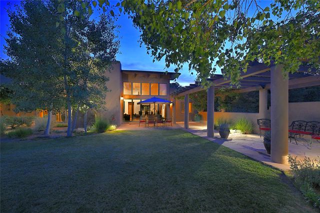 409 Brownell Howland Road, Santa Fe, NM 87501