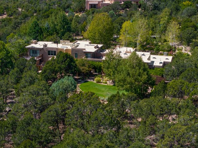 409 Brownell Howland Road, Santa Fe, NM 87501