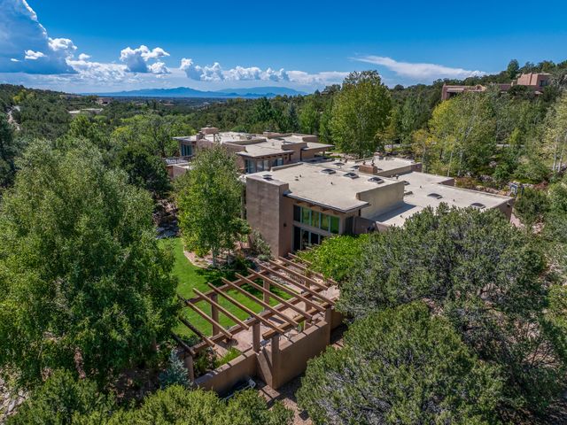 409 Brownell Howland Road, Santa Fe, NM 87501