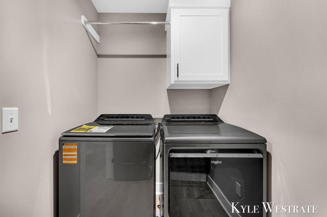 10886 Douglas Drive, Allendale, MI 49401