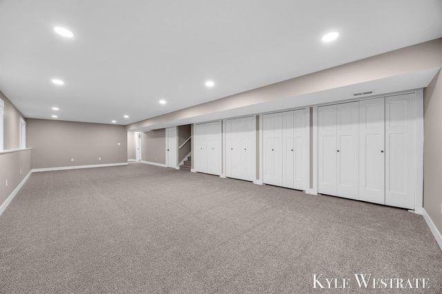10886 Douglas Drive, Allendale, MI 49401