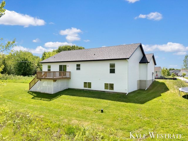 10886 Douglas Drive, Allendale, MI 49401